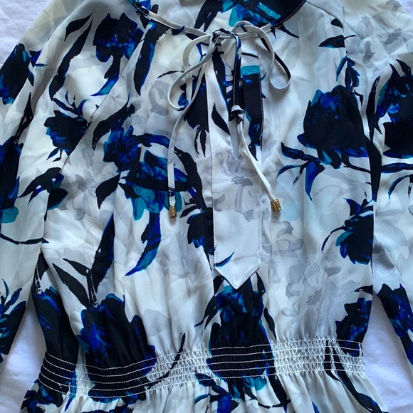 Blue floral blouse size XS - Picture 2 of 2